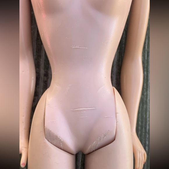 1962 Vintage Titian Redhead Bubble Cut Barbie Doll in original red swimsuit - Picture 14 of 16